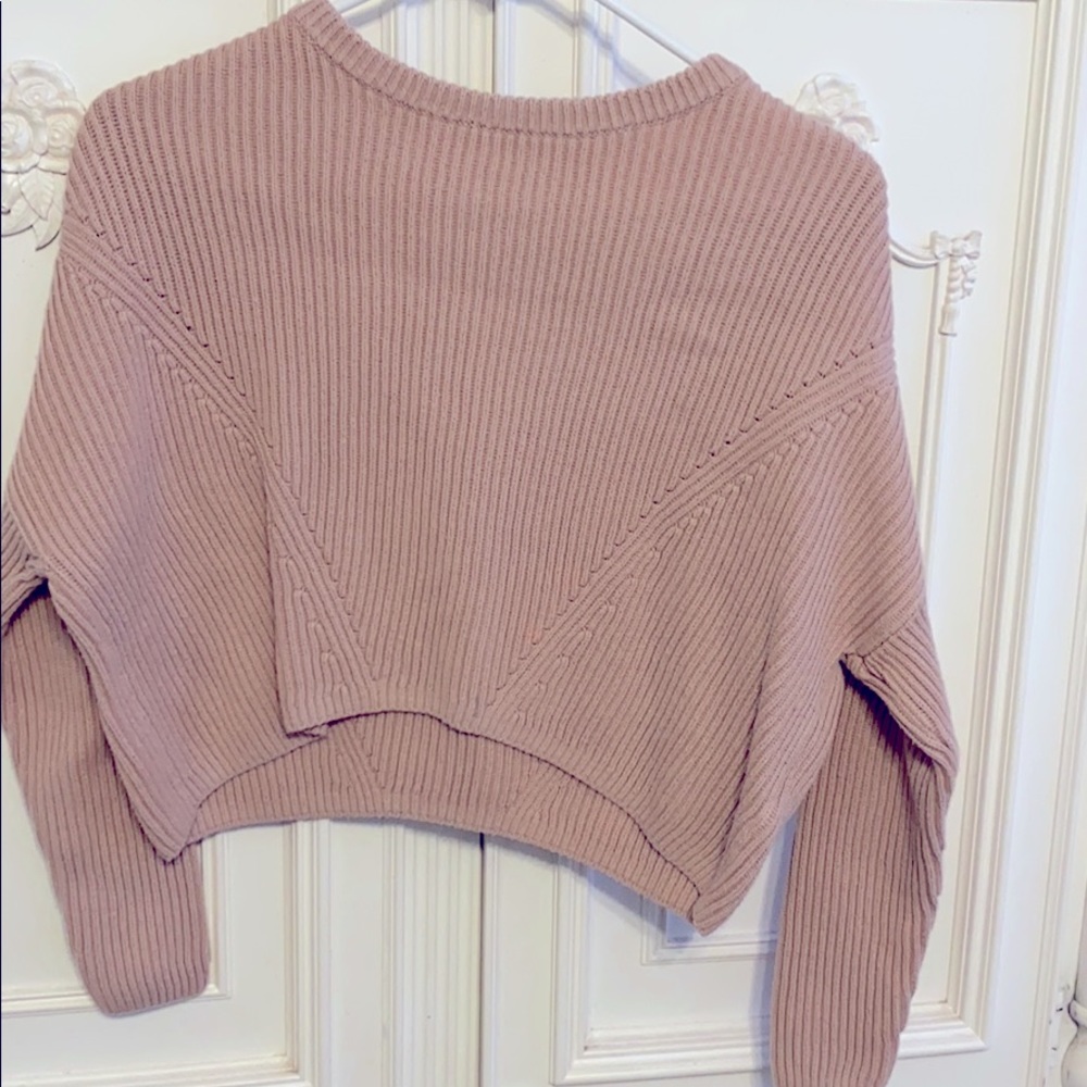 Long-Sleeved Cropped Mauve Sweater